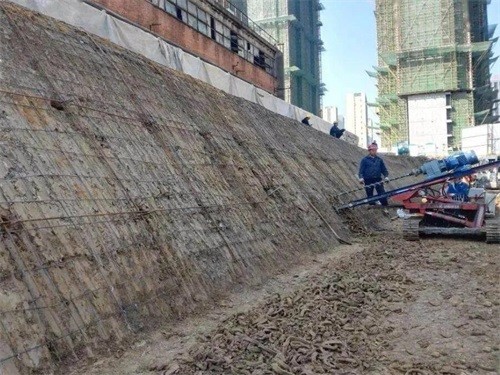 柳南建筑边坡支护